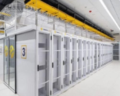 Turkcell veri merkezinde kabinler